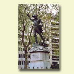Памятник Нею на площади Обсерватории в Париже